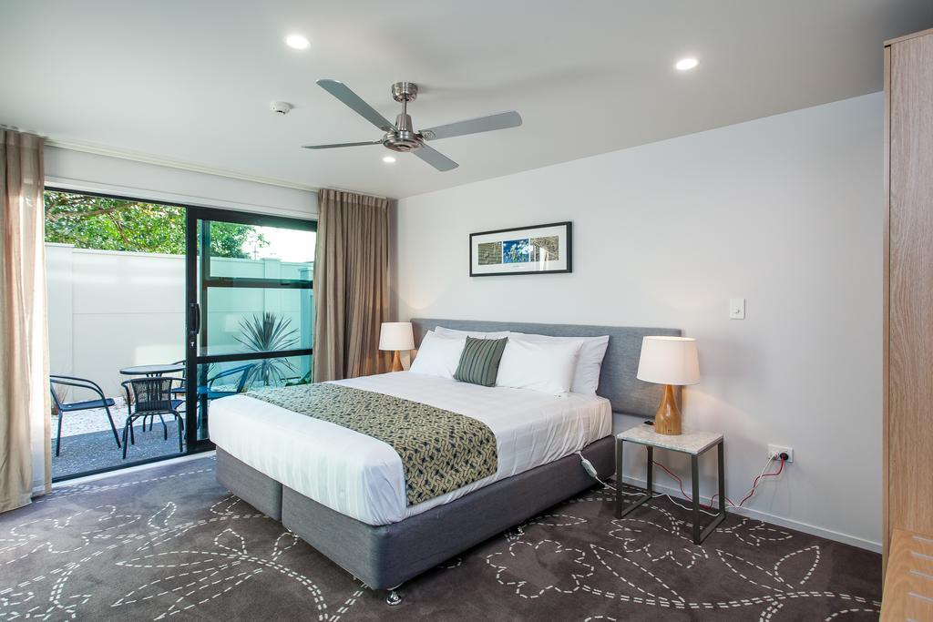 One88 On Commerce Whakatane Room photo A bedroom at the hotel