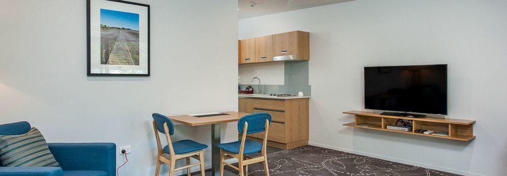 One88 On Commerce Whakatane Exterior photo A kitchenette in a hotel room