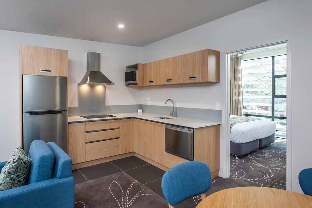 One88 On Commerce Whakatane Exterior photo A kitchen in a one-bedroom apartment