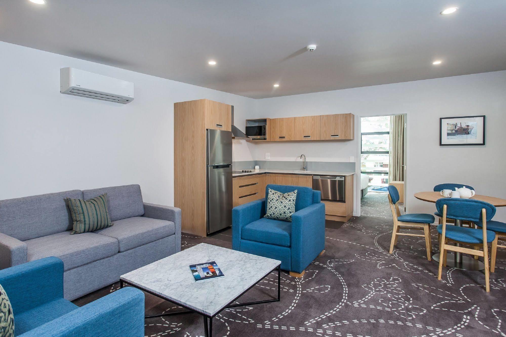 One88 On Commerce Whakatane Exterior photo