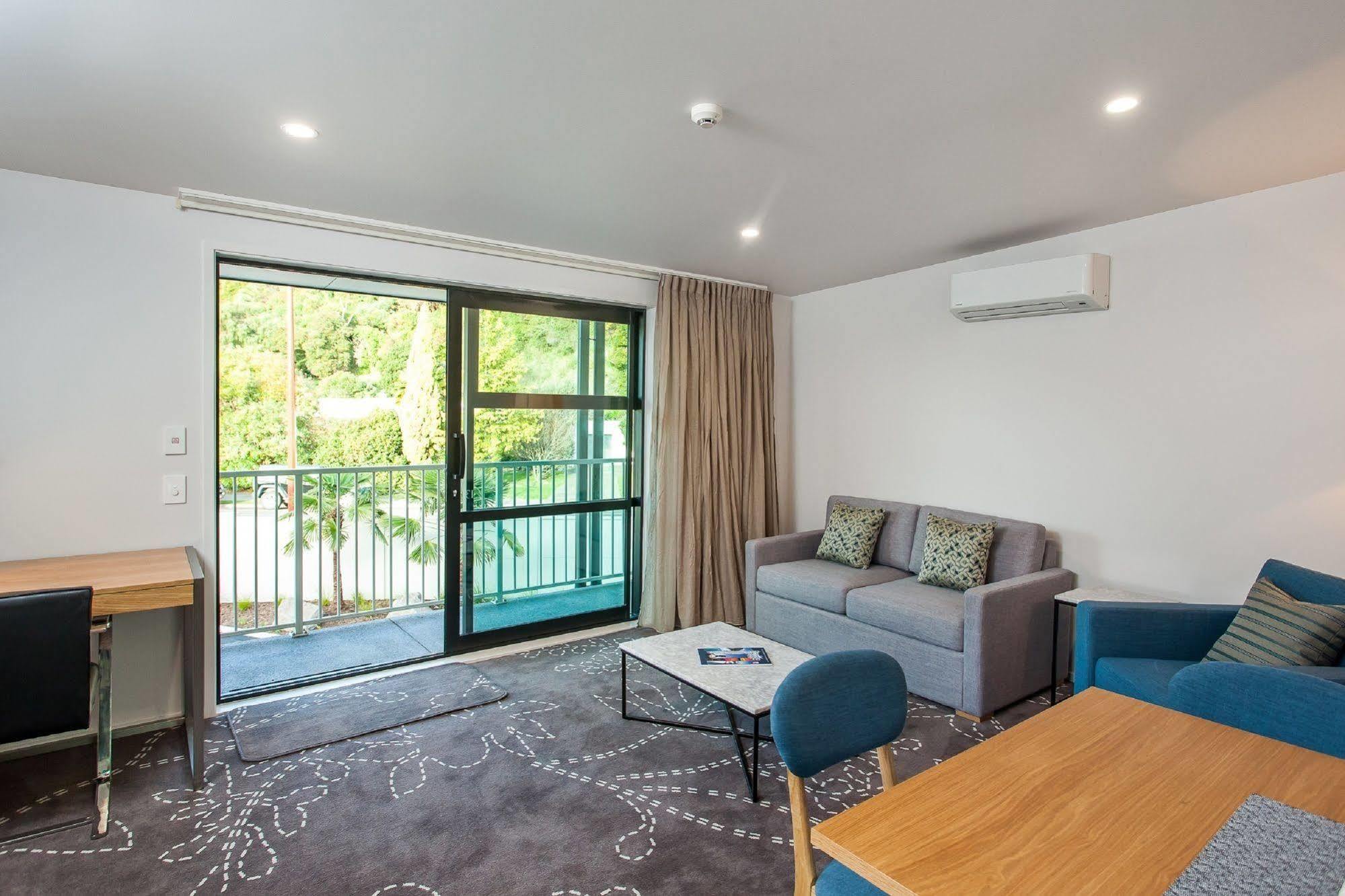 One88 On Commerce Whakatane Exterior photo