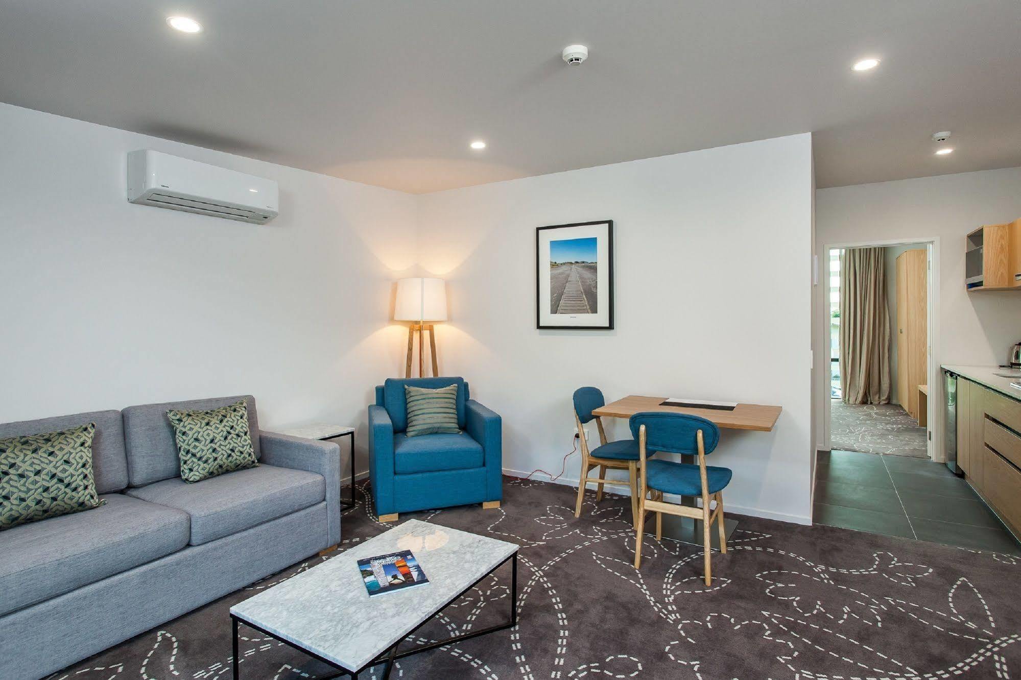 One88 On Commerce Whakatane Exterior photo A typical apartment at the hotel